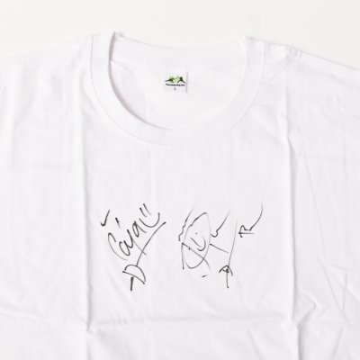 Voucher, podepsané tričko 